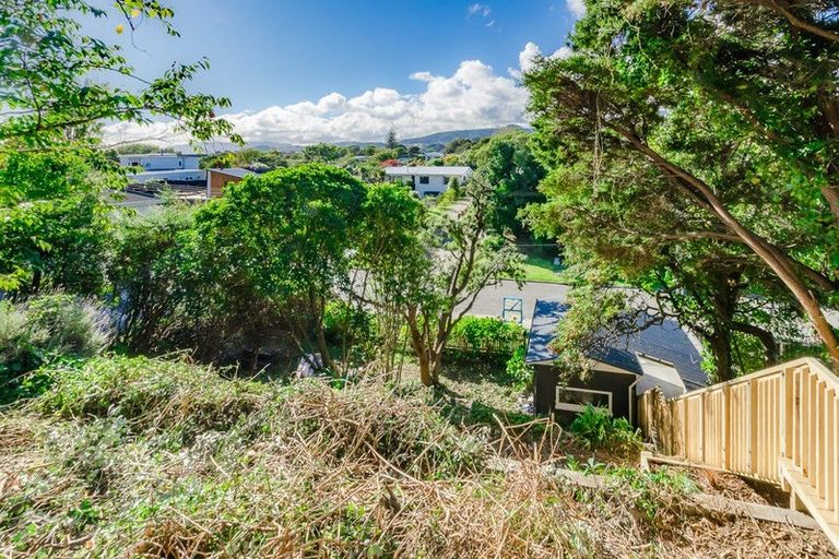 Photo of property in 67 Renown Road, Raumati South, Paraparaumu, 5032
