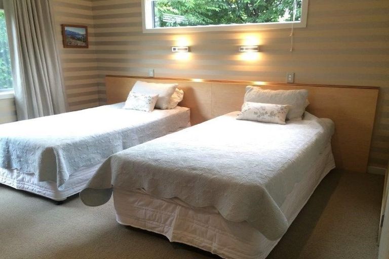 Photo of property in 12 Old Station Avenue, Wanaka, 9305