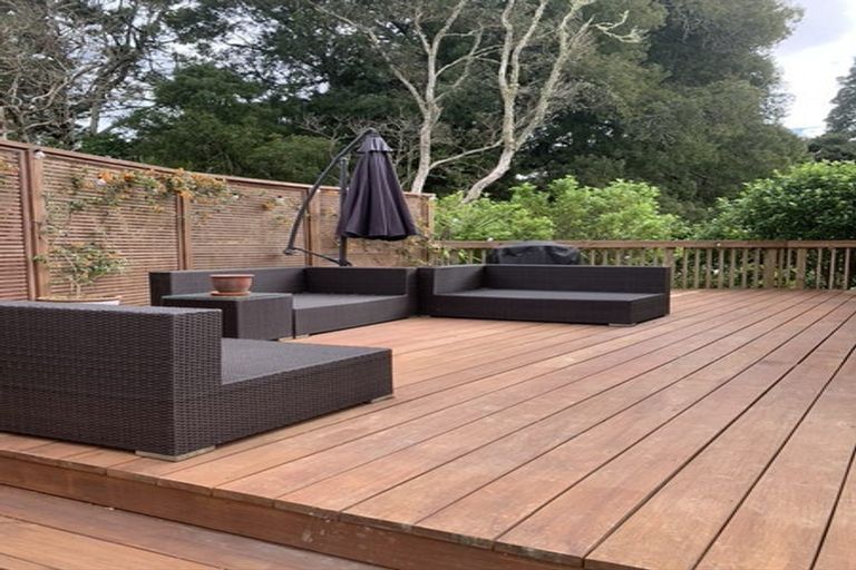 Photo of property in 2/11 Emery Grove, Bayview, Auckland, 0629