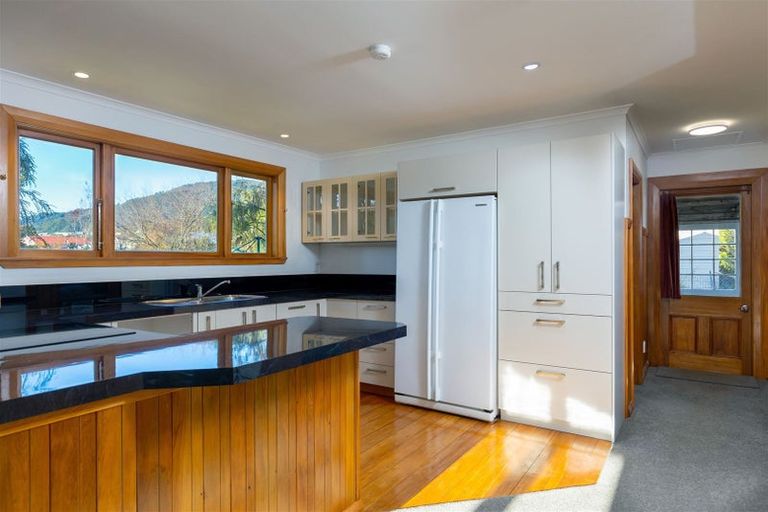 Photo of property in 65 Hampden Street, Picton, 7220