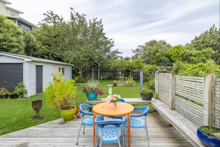 Photo of property in 14 Downe Street, New Plymouth, 4310