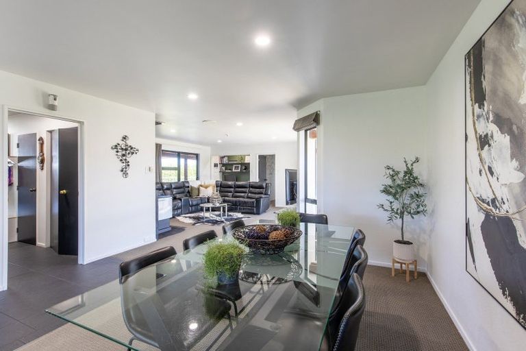 Photo of property in 14 Centre Road, Matamau, Dannevirke, 4977