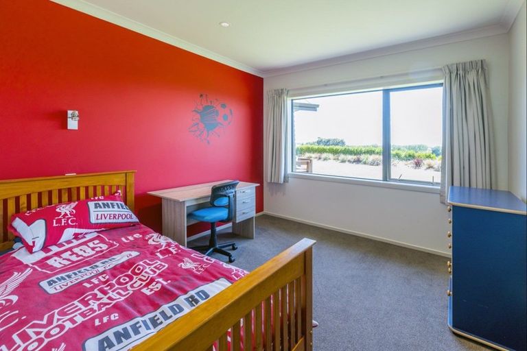 Photo of property in 43 Glade Park Lane, Shannon, Palmerston North, 4474