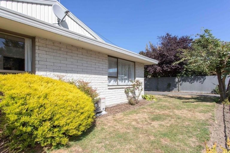 Photo of property in 1/13 Main South Road, Sockburn, Christchurch, 8042