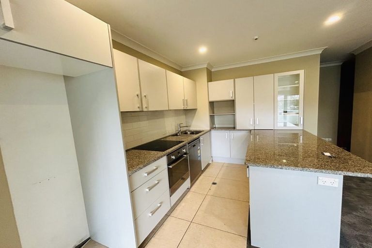 Photo of property in 8/128 Stancombe Road, Flat Bush, Auckland, 2016