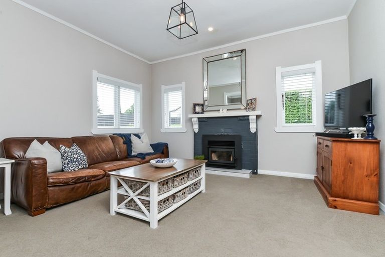 Photo of property in 35 Hinau Street, Maeroa, Hamilton, 3200