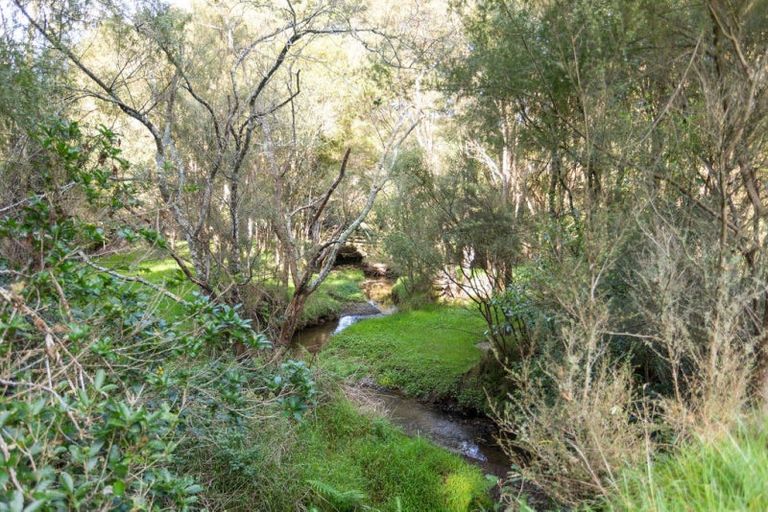 Photo of property in 496 Pukeatua Road, Dannevirke, 4975
