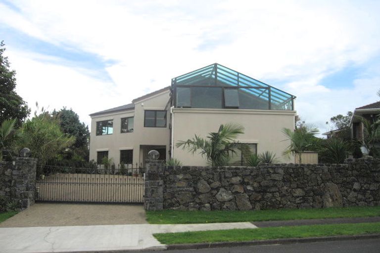 Photo of property in 24 Glenshee Place, Highland Park, Auckland, 2010