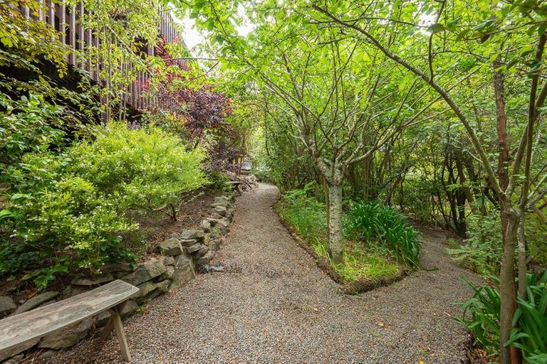 Photo of property in 17 Nehru Place, Cashmere, Christchurch, 8022