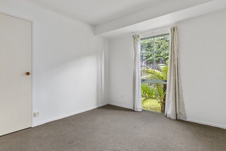 Photo of property in 1/8 Kathleen Place, Rainbow Point, Taupo, 3330