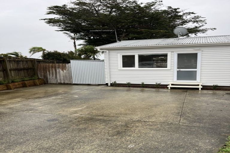 Photo of property in 2 Chester Avenue, Greenhithe, Auckland, 0632
