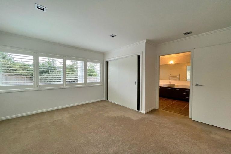 Photo of property in 9 Castor Bay Road, Castor Bay, Auckland, 0620