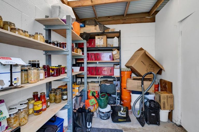 Photo of property in 14 Ngapapa Street, Urenui, 4375