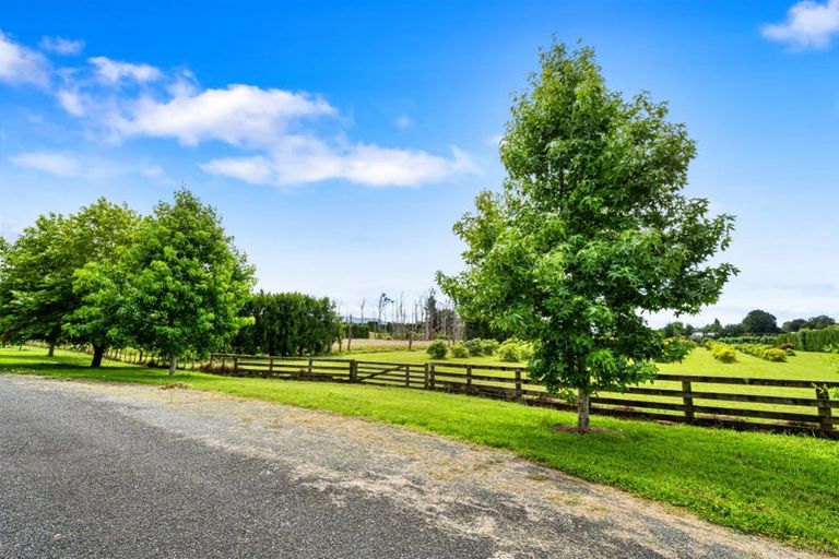 Photo of property in 30b Thompsons Track, Aongatete, 3178