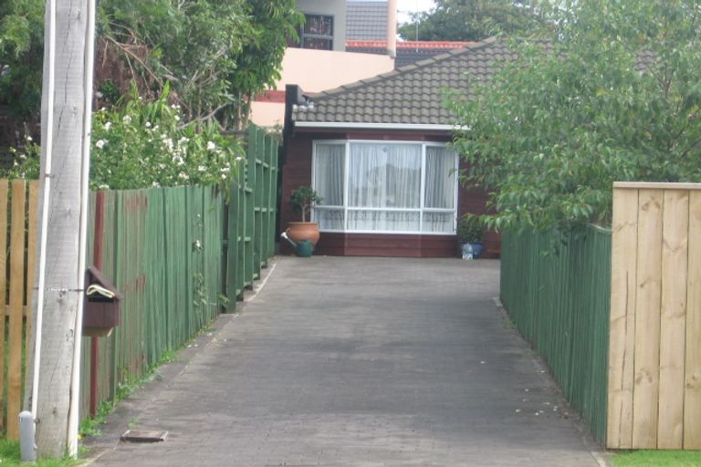 Photo of property in 1/10 Alma Road, Milford, Auckland, 0620