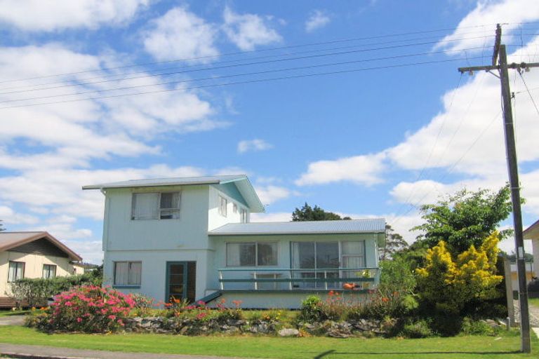 Photo of property in 34 Hillview Road, Waihi Beach, 3611