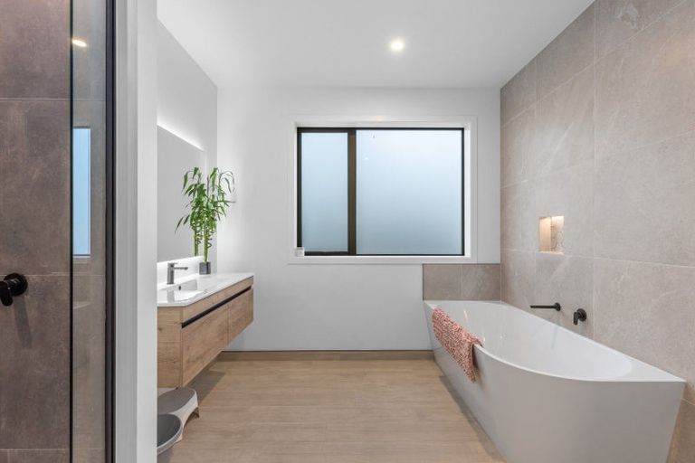 Photo of property in 87 Black Peak Road, Wanaka, 9382