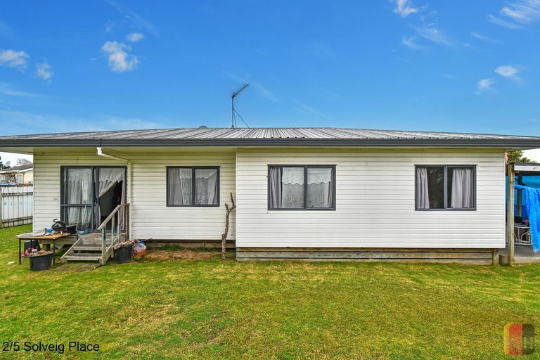 Photo of property in 1/5 Solveig Place, Randwick Park, Auckland, 2105