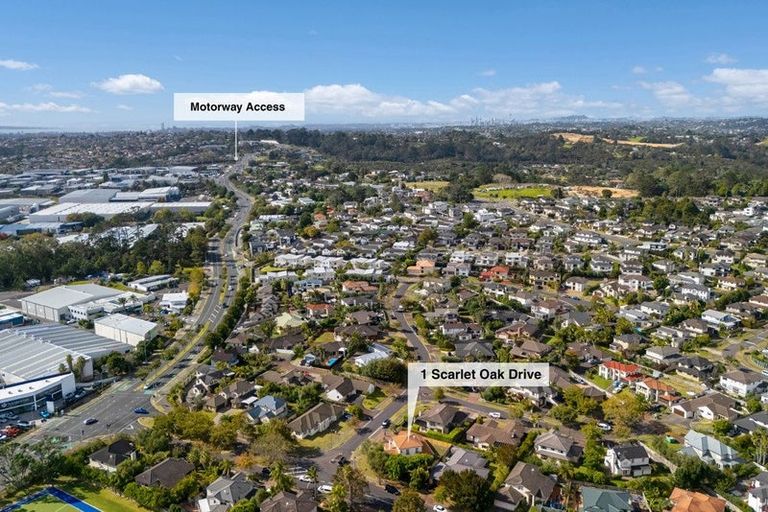 Photo of property in 1 Scarlet Oak Drive, Schnapper Rock, Auckland, 0632