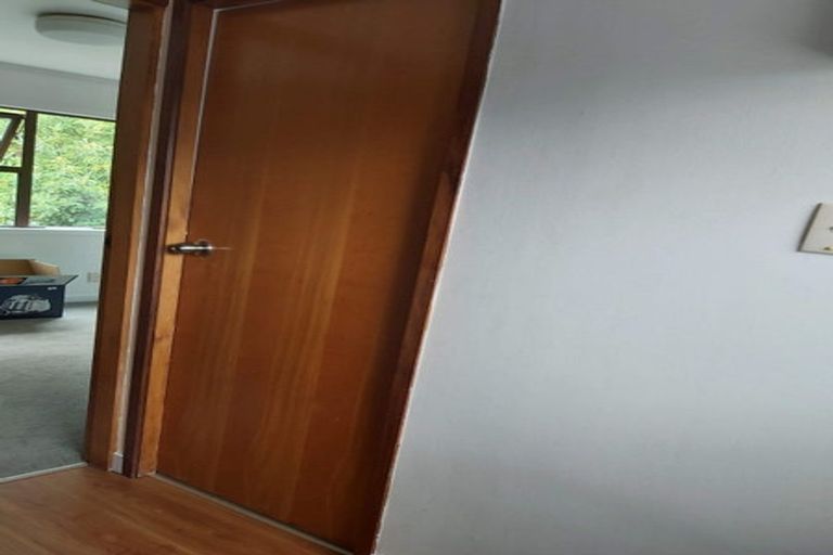 Photo of property in 2/249 Muritai Road, Eastbourne, Lower Hutt, 5013