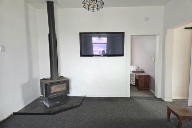 Photo of property in 6 Adderley Street, Westport, 7825