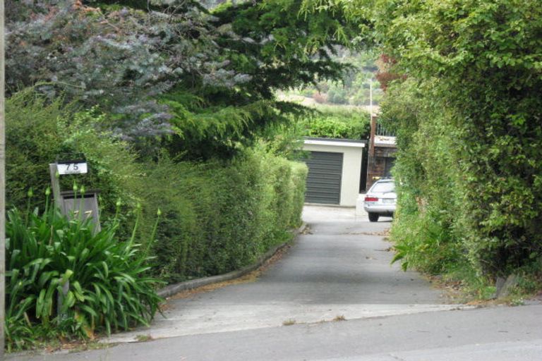 Photo of property in 77 Moncks Spur Road, Redcliffs, Christchurch, 8081