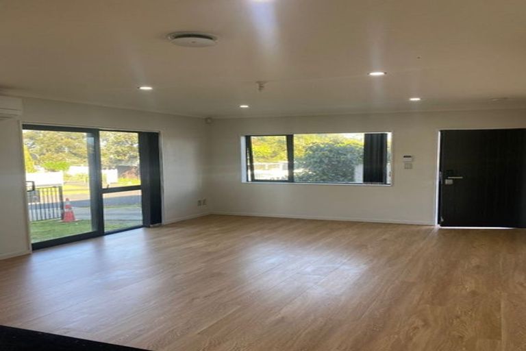 Photo of property in 1 Kendall Court, Wattle Downs, Auckland, 2103