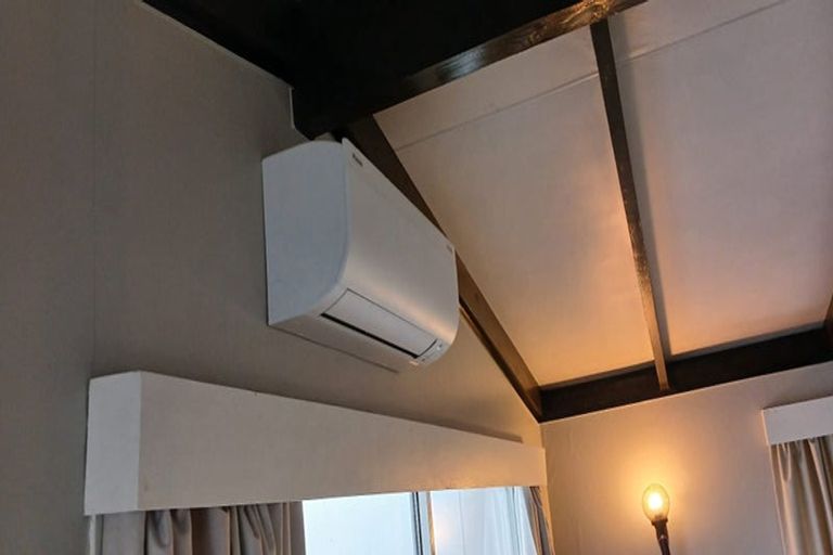 Photo of property in 109a Mokoia Road, Birkenhead, Auckland, 0626