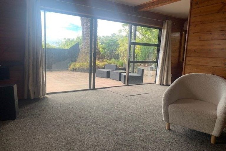 Photo of property in 1318 Whangaparaoa Road, Army Bay, Whangaparaoa, 0930
