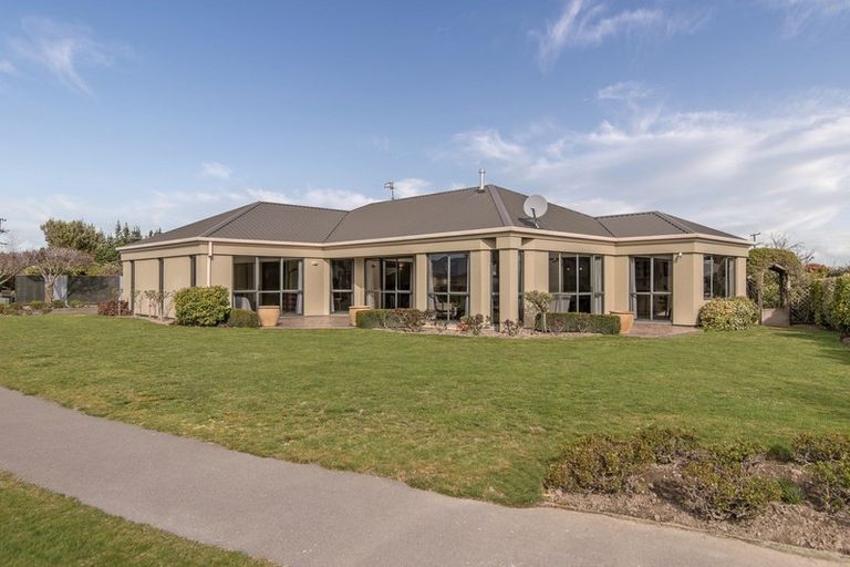 Photo of property in 3 Devon Crescent, Darfield, 7510