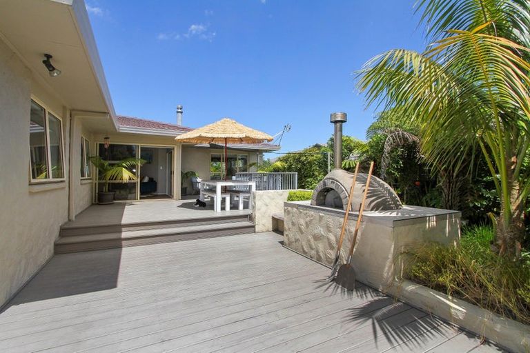 Photo of property in 27 Stella Drive, Clarks Beach, 2122
