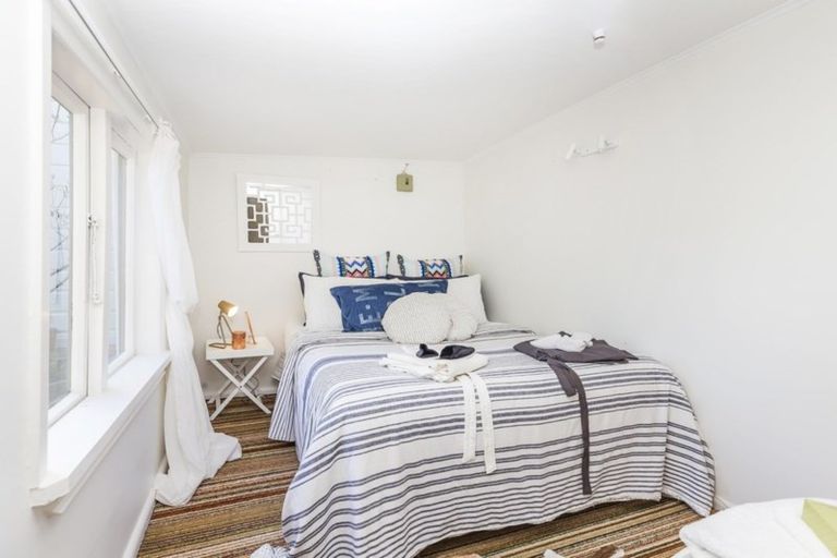 Photo of property in 98 Wilson Street, Newtown, Wellington, 6021