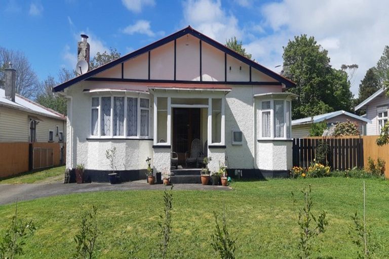 Photo of property in 22 Percy Avenue, Stratford, 4332