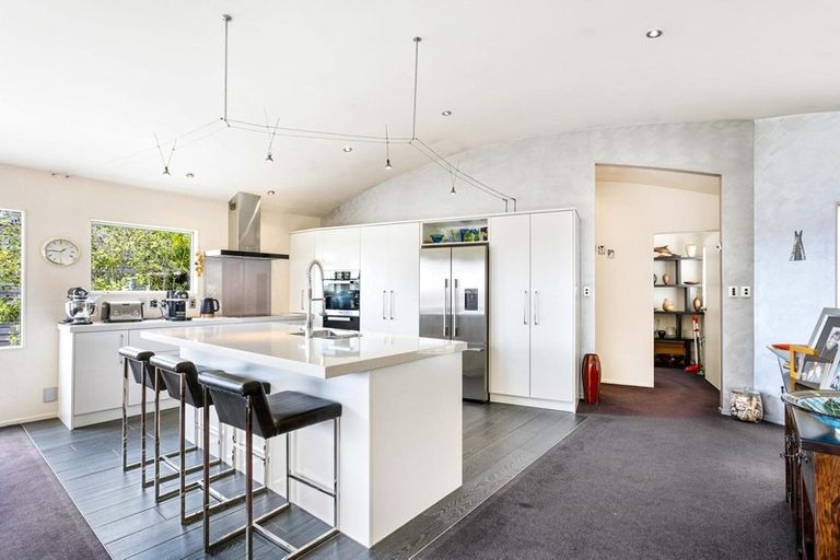 Photo of property in 44a Spinnaker Drive, Te Atatu Peninsula, Auckland, 0610