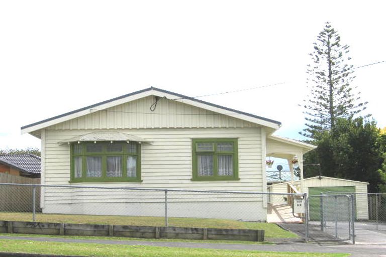 Photo of property in 89 Titirangi Road, New Lynn, Auckland, 0600