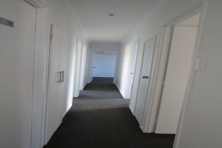 Photo of property in 3 Carbery Place, Manurewa, Auckland, 2102