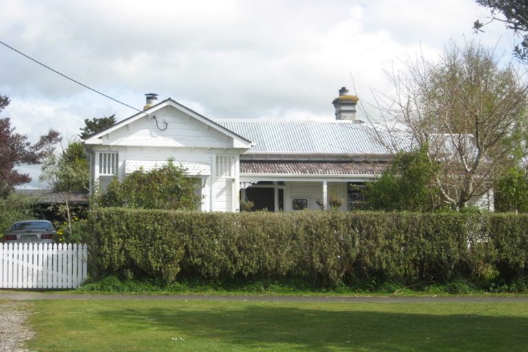 Photo of property in 35 Cordelia Street, Stratford, 4332