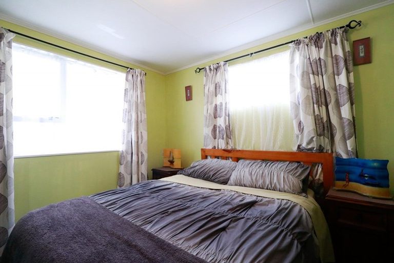 Photo of property in 5 Edward Street, Pahiatua, 4910