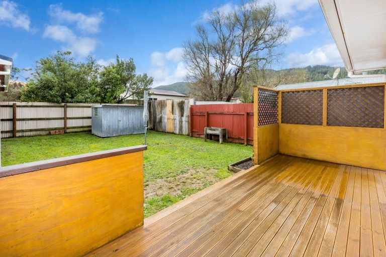 Photo of property in 14 Wimbledon Grove, Wainuiomata, Lower Hutt, 5014
