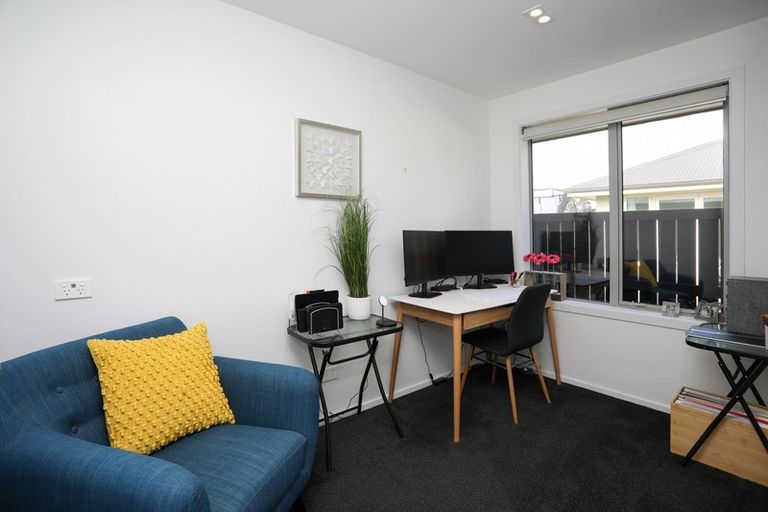 Photo of property in 28 Northside Drive, Waikiwi, Invercargill, 9810