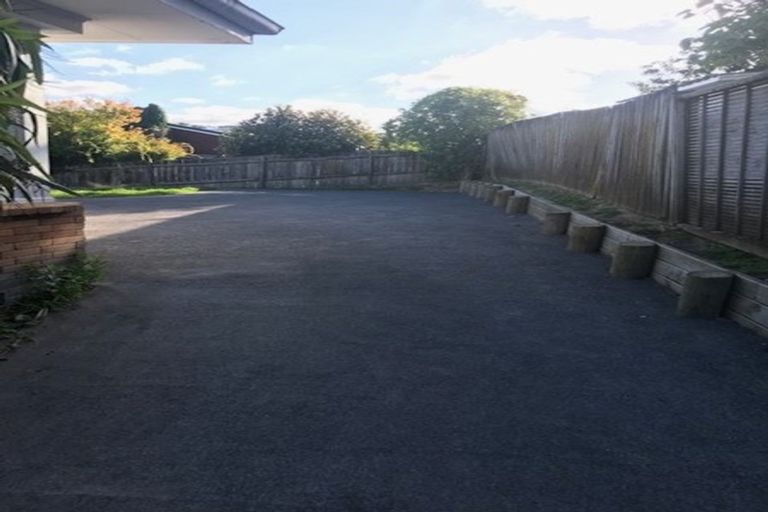 Photo of property in 18b Agincourt Street, Glenfield, Auckland, 0629