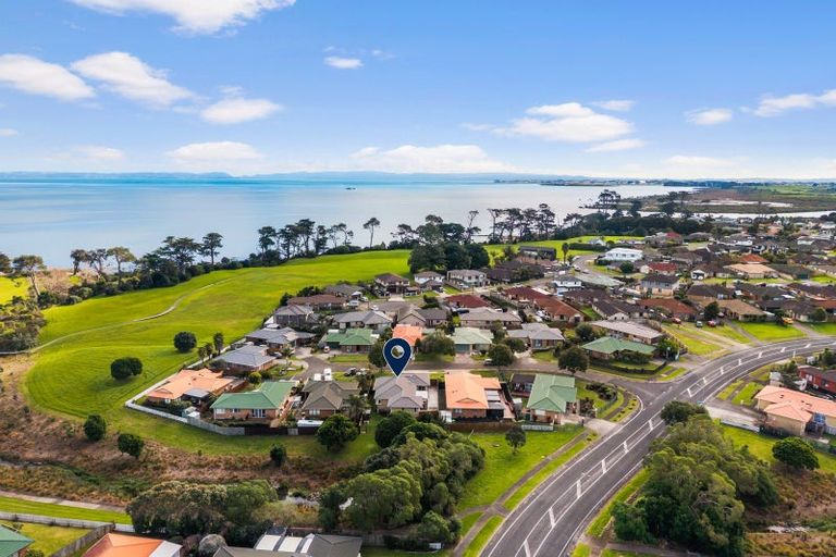 Photo of property in 6 Harobed Place, Weymouth, Auckland, 2103