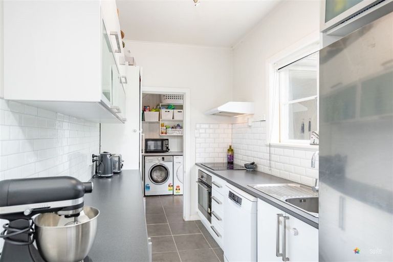 Photo of property in 55 Oxford Terrace, Epuni, Lower Hutt, 5011