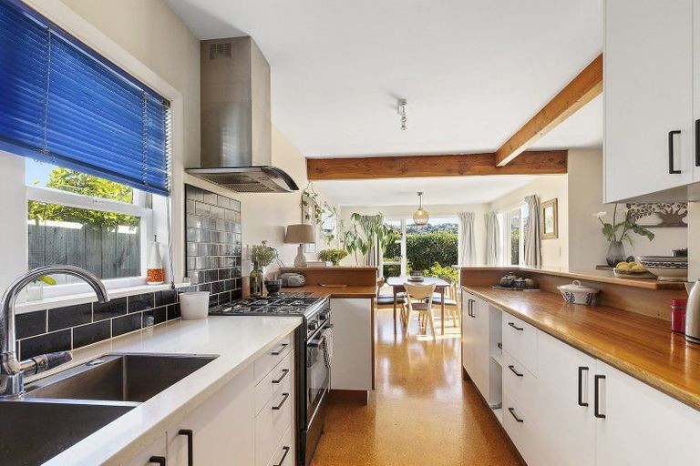 Photo of property in 54 Edinburgh Terrace, Berhampore, Wellington, 6023