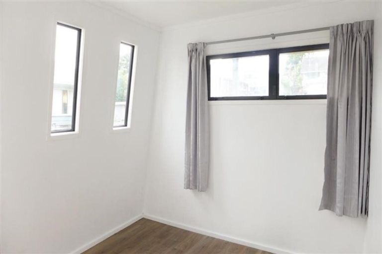 Photo of property in 1/17 Ribblesdale Road, Henderson, Auckland, 0612