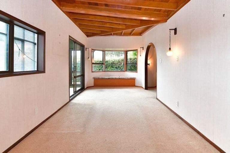 Photo of property in 282 Vipond Road, Stanmore Bay, Whangaparaoa, 0932