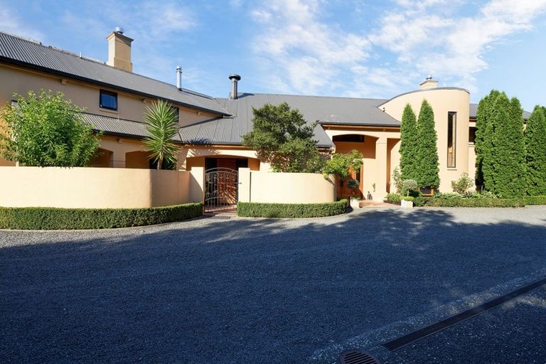 Photo of property in Beckenridge Lodge, 1 Breckenridge Lane, Puketapu, Napier, 4183