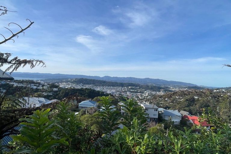 Photo of property in 10 Highbury Road, Highbury, Wellington, 6012