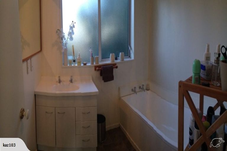 Photo of property in 4/56 Youngs Road, Papakura, 2110