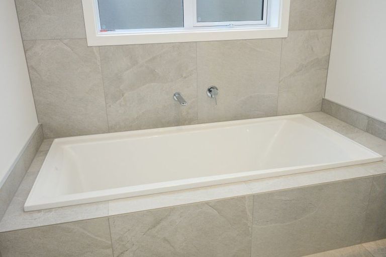 Photo of property in 29 Freedom Drive, Kelvin Grove, Palmerston North, 4414